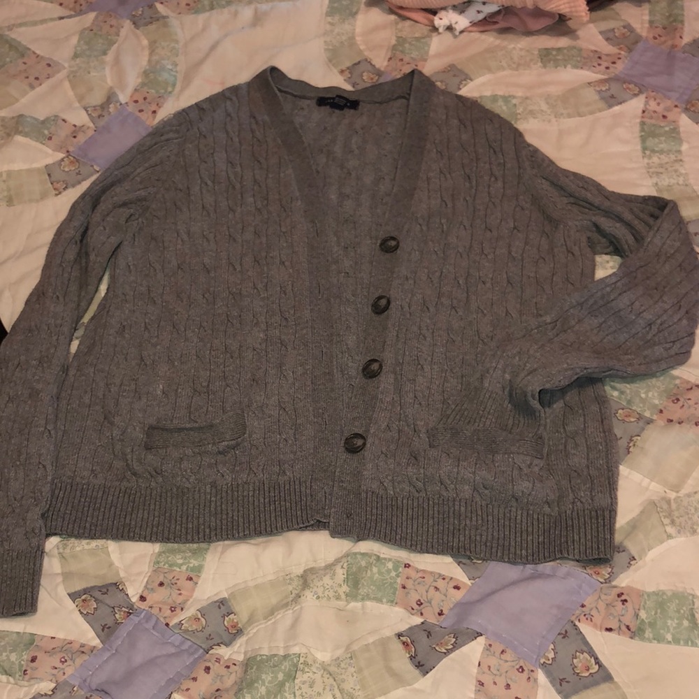 Dark gray knit cardigan w pockets💕